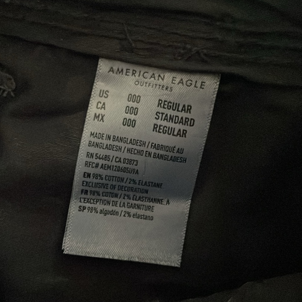 American Eagle Women’s Cargo Pants - Picture 13 of 16